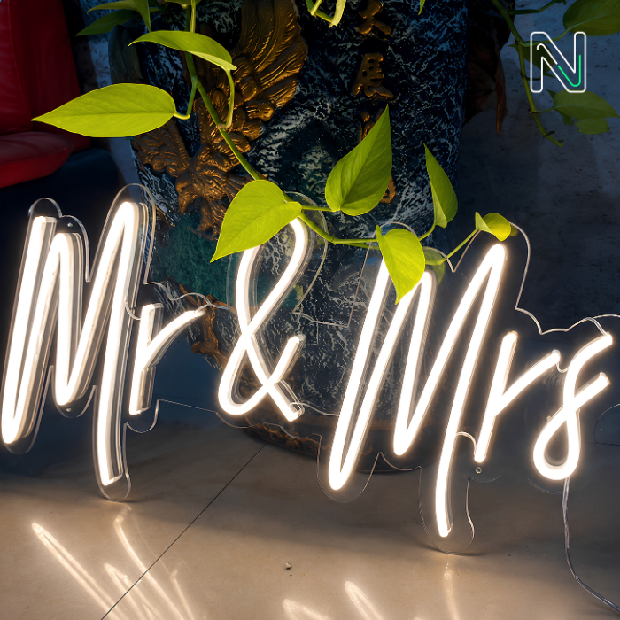 Mr & Mrs